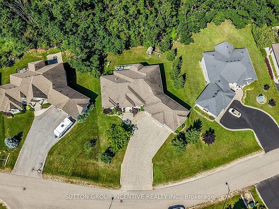 5th image of 18 Lloyd Cook Dr W