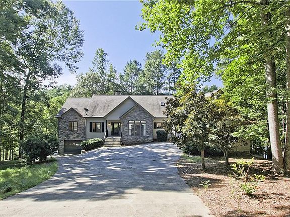 5th image of 226 Grassy Knob Ct