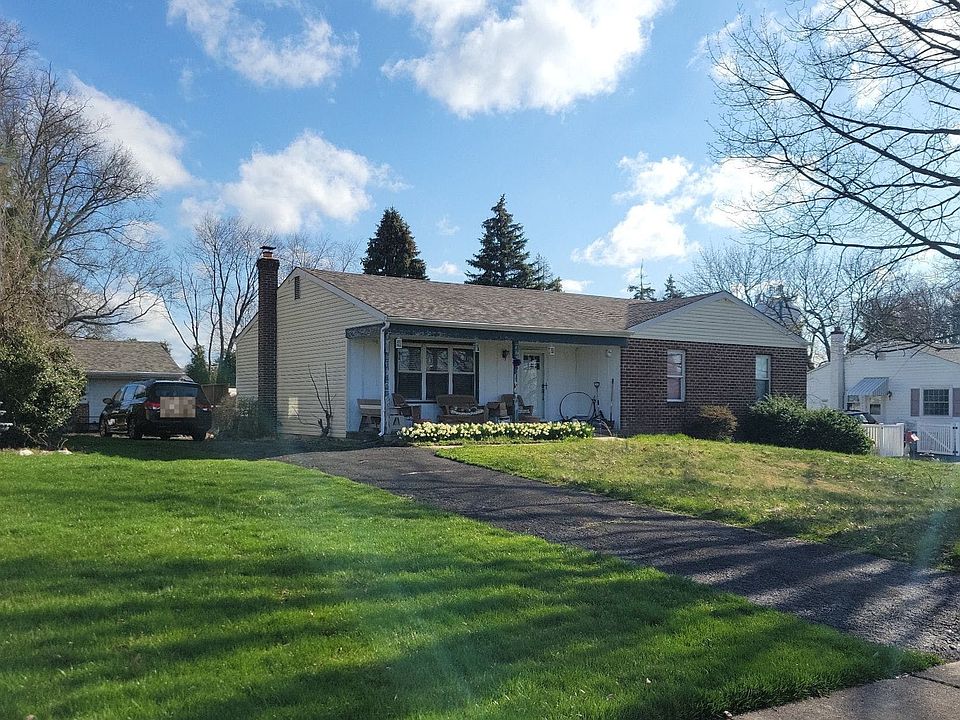 2nd image of 514 W Moreland Ave