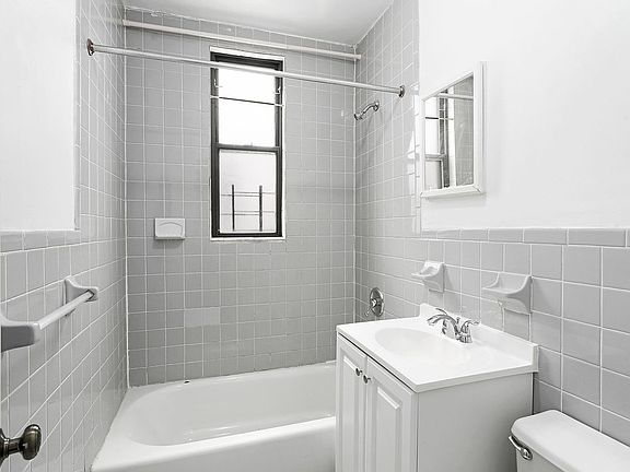 5th image of 4219 Digney Ave APT 3B
