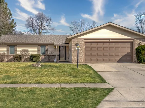 2326 Cloverfield Ct, Fort Wayne, IN 46808