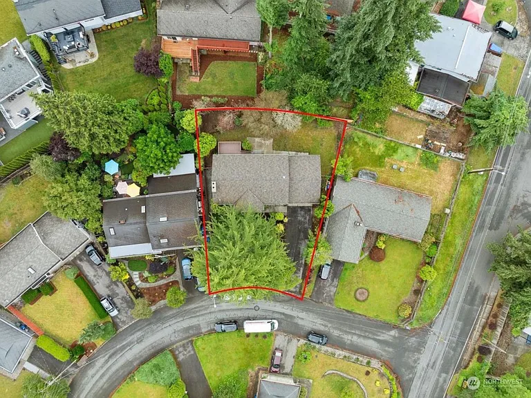 612 153rd Ave NE — Photo 34