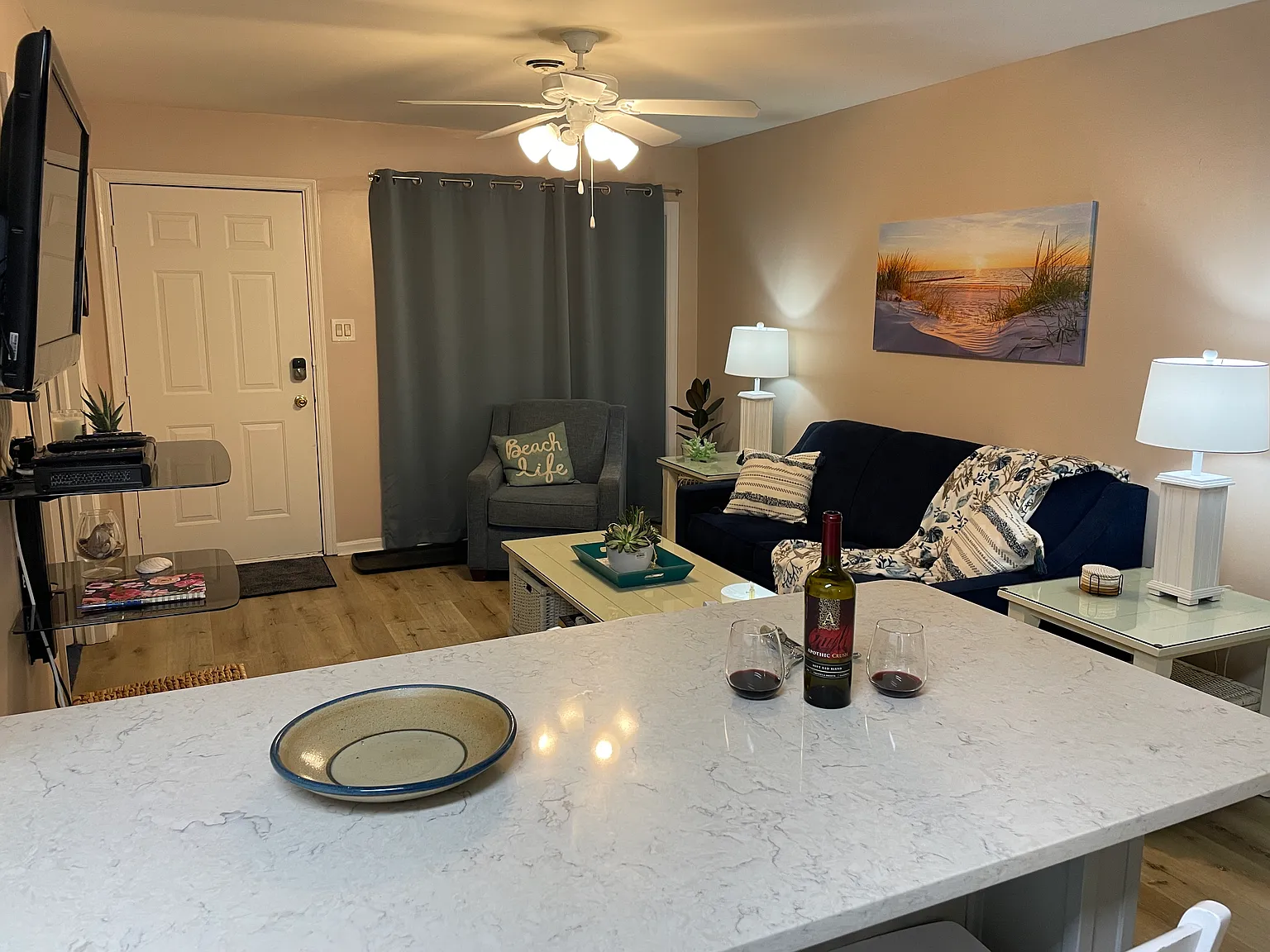 2 bed, 864 sqft, $2,171 — Photo 2