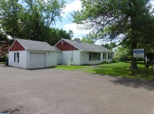 3179 Hulmeville Rd, Bensalem, PA 19020