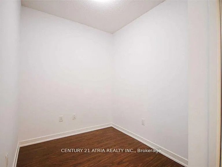 9 Spadina Ave #618 — Photo 12