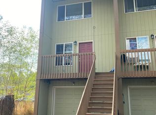 12042-50 SE Raymond St., Portland, OR 97266