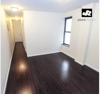 Rented by Jonis Realty | media 1
