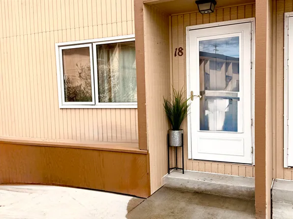 5002 Dartmouth Dr APT 18, Fairbanks, AK 99709