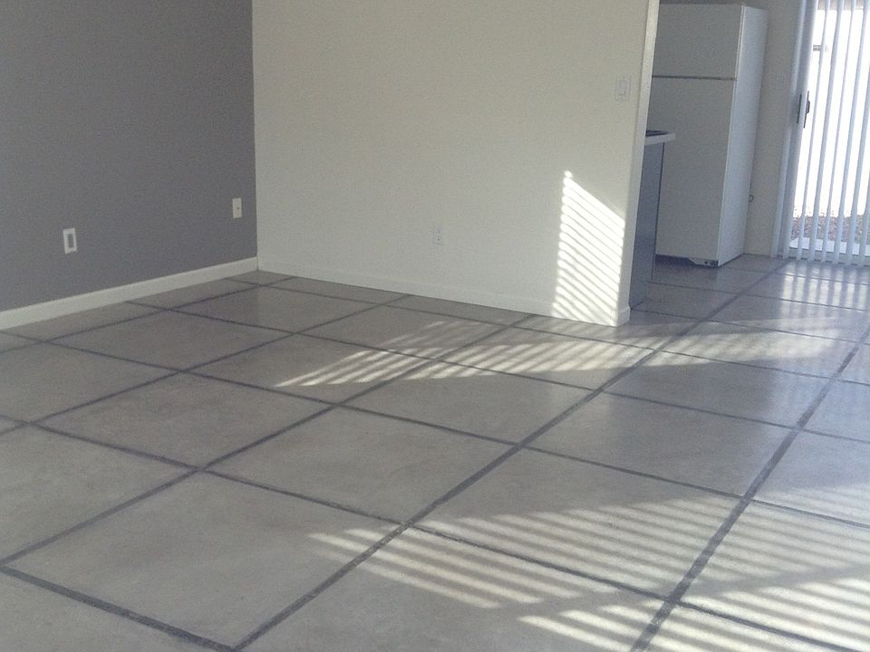 2nd image of 940 E Adelaide Dr #2