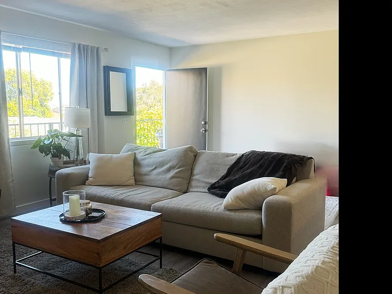 3175 Estelita Ct #D — Photo 18
