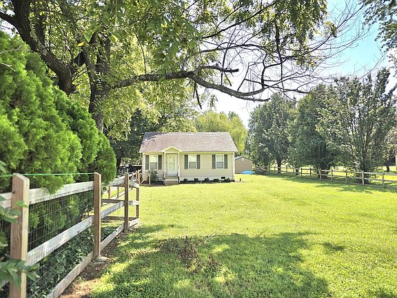 2nd image of 178 Miranda Rd