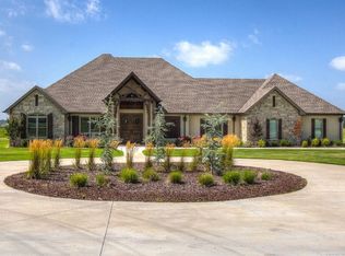 23754 E 720 Rd, Wagoner, OK 74467