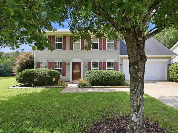 150 Creekview Dr, Kernersville, NC 27284