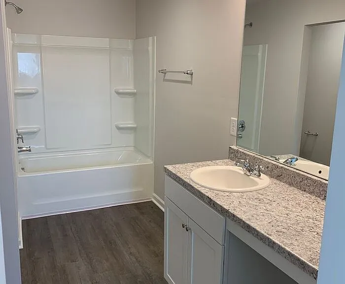 16357 Waterbury Ln — Photo 11