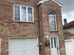 9337 Vandike St, Philadelphia, PA 19114