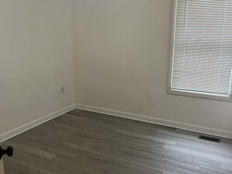 225 Persimmon Ln — Photo 14