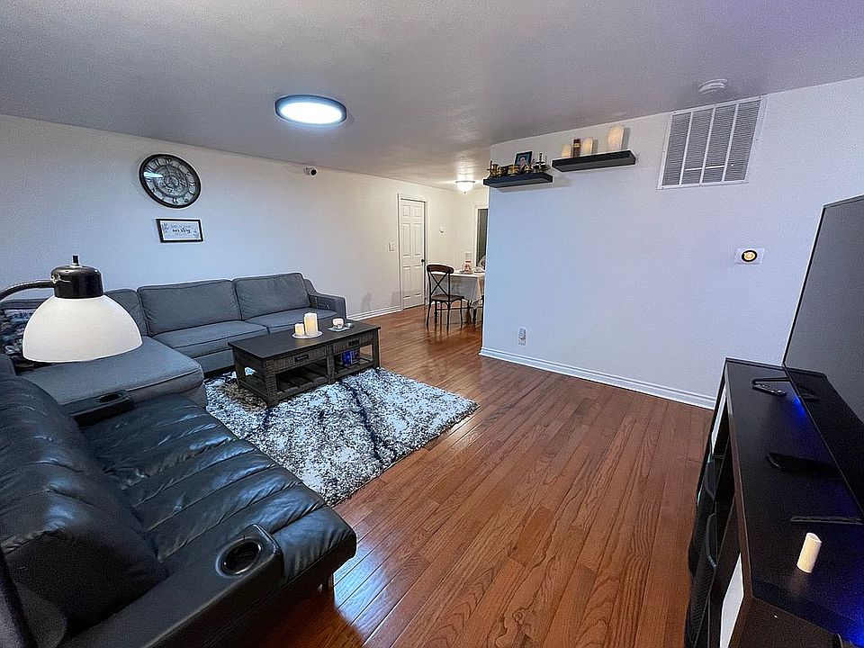 1st image of 309 Slater Dr