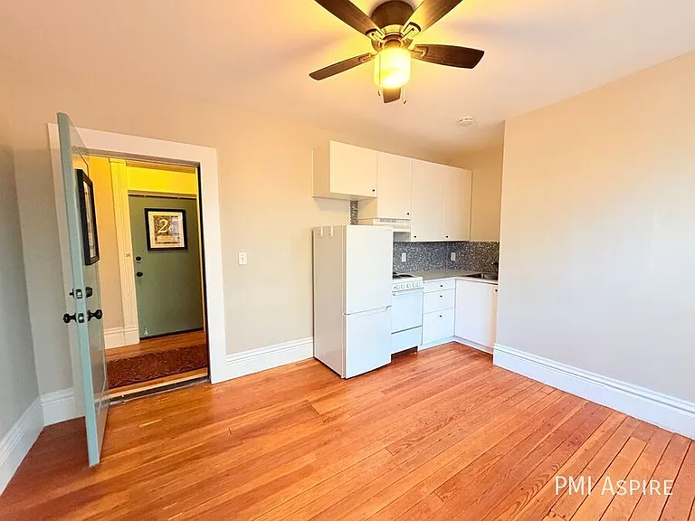 1331 Columbine St #2C — Photo 3