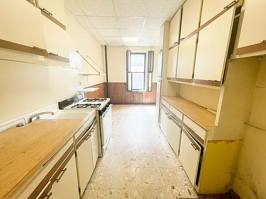 Sold by Showcase Realty | media 4