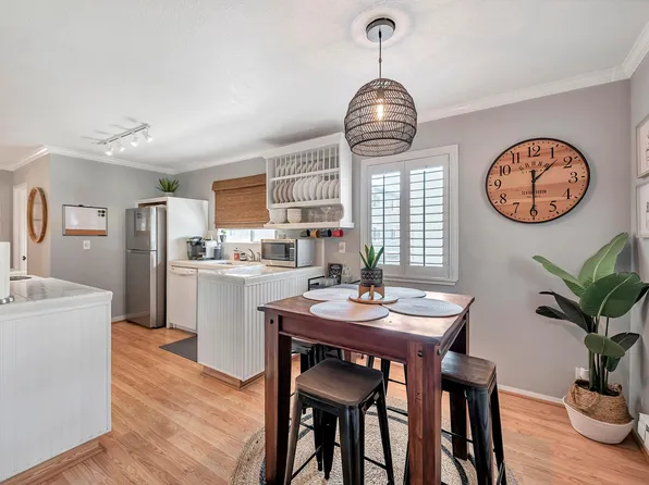 856 Apricot Ave APT A, Campbell, CA 95008