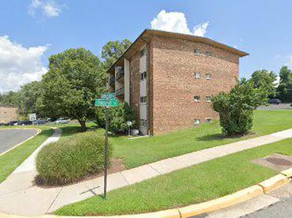 7700 Arehart Dr APT 1214, Hyattsville, MD 20784