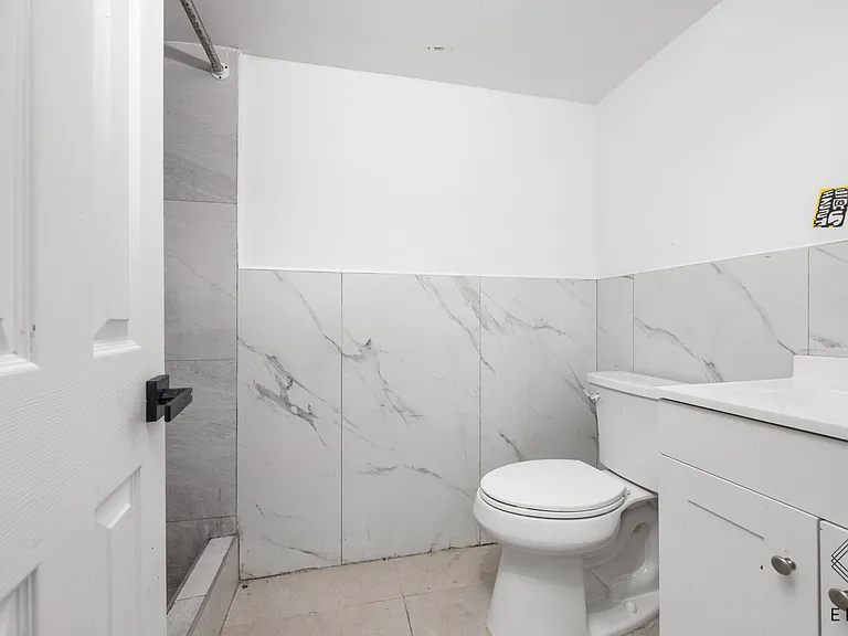 1518 Jefferson Ave #1B — Photo 12