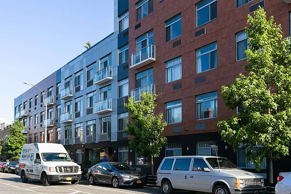 Rented by Nooklyn NYC LLC | media 88