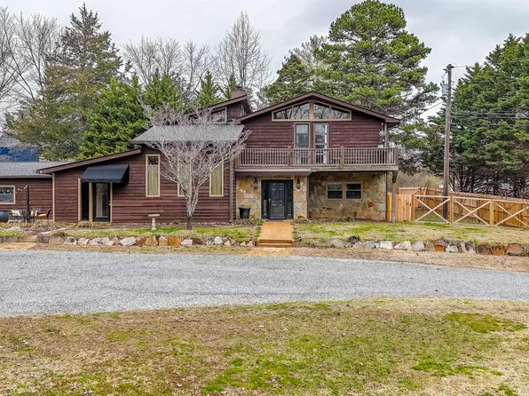 12615 Civic Club Dr, Soddy Daisy, TN 37379