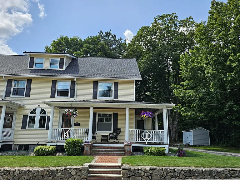 28 Lincoln St — Photo 4