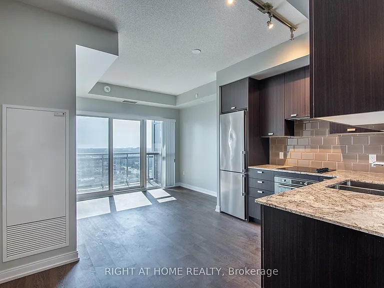 275 Village Green Sq #3225 — Photo 2
