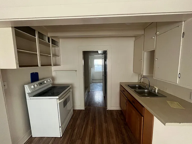 Blue Mystic - 1st Street Apartments - 6 units — Photo 5