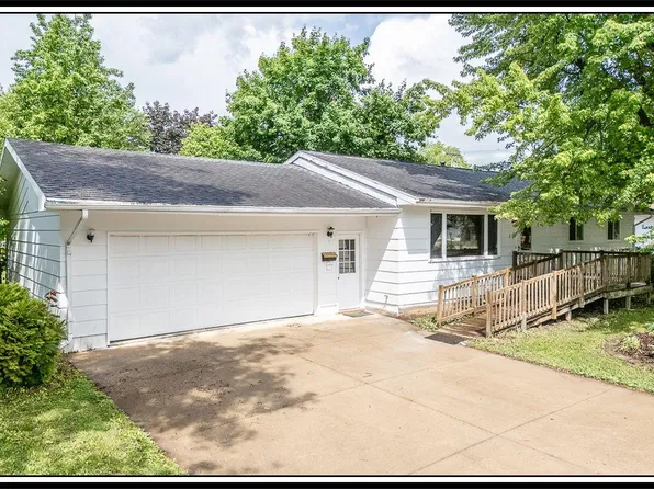 1205 Neenah St, New London, WI 54961