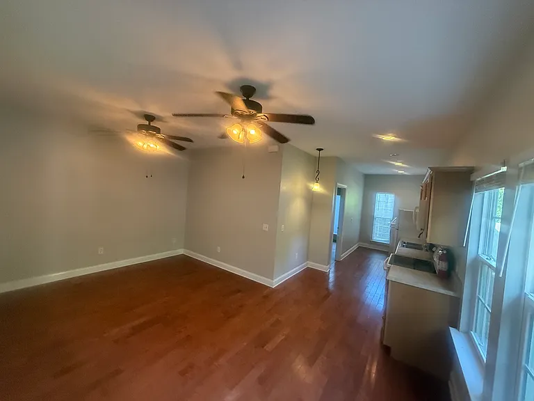 127 Smith St — Photo 3