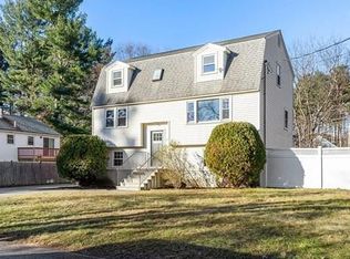 30 Crescent St, Wilmington, MA 01887