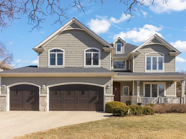 1723 Driving Park Rd, Wheaton, IL 60187