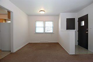 5th image of 590 W Babcock Ave