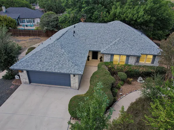 1906 Round Table, New Braunfels, TX 78130