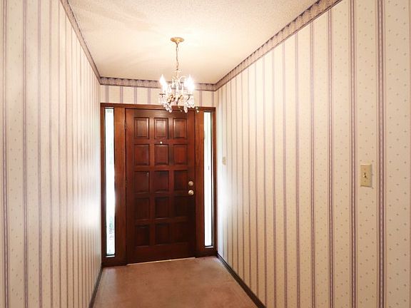 3rd image of 2010 Capella Dr