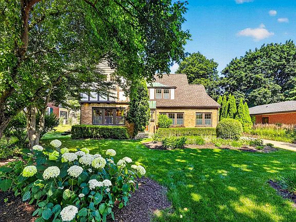 2nd image of 4122 Manitou Way