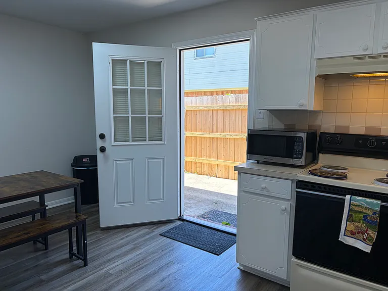 2812 Cantabrian Dr #A — Photo 28