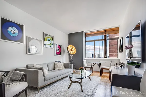 Rented by City Connections Realty | media 1