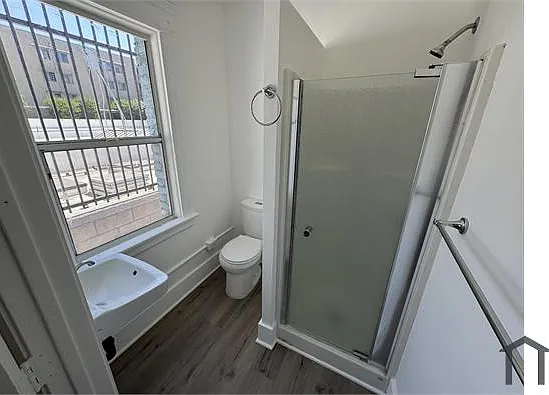 640 San Julian St #28 — Photo 6