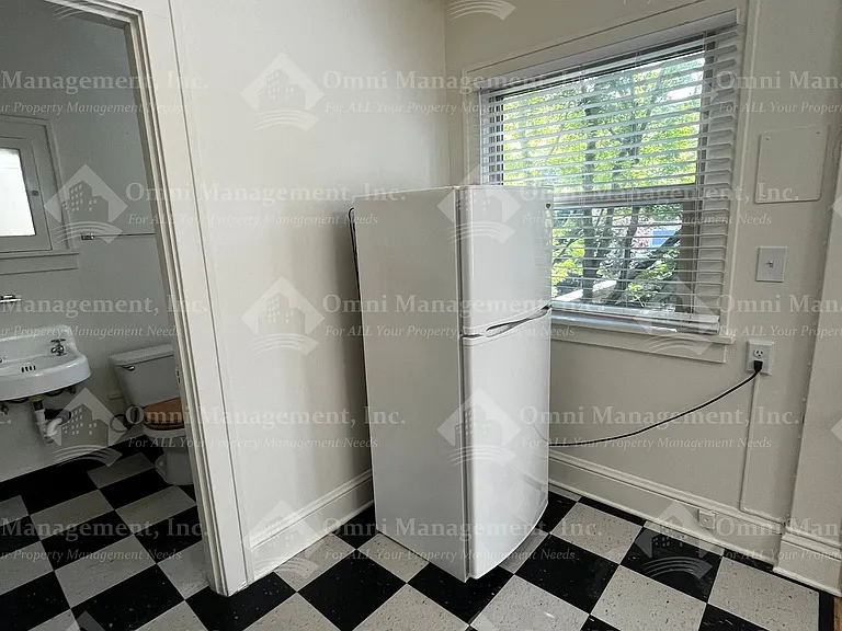 2455 NW Quimby St #101 — Photo 6