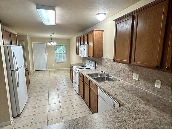 5th image of 3528 Paloma Ridge Dr