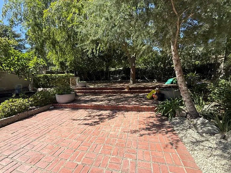 4907 Ocean View Blvd — Photo 27