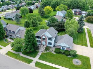 910 Oneida Woods Trl, Grand Ledge, MI