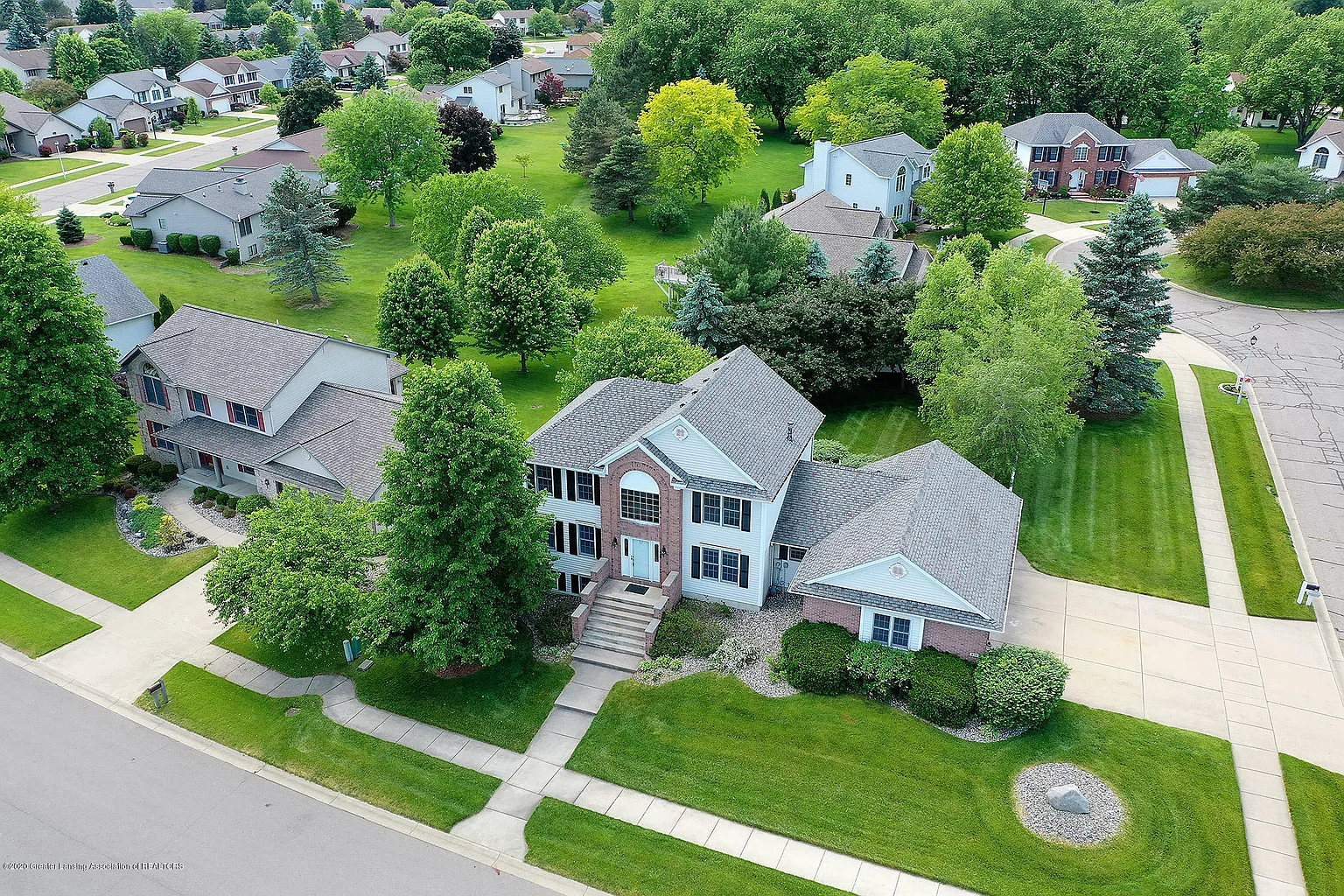 910 Oneida Woods Trl photo 1