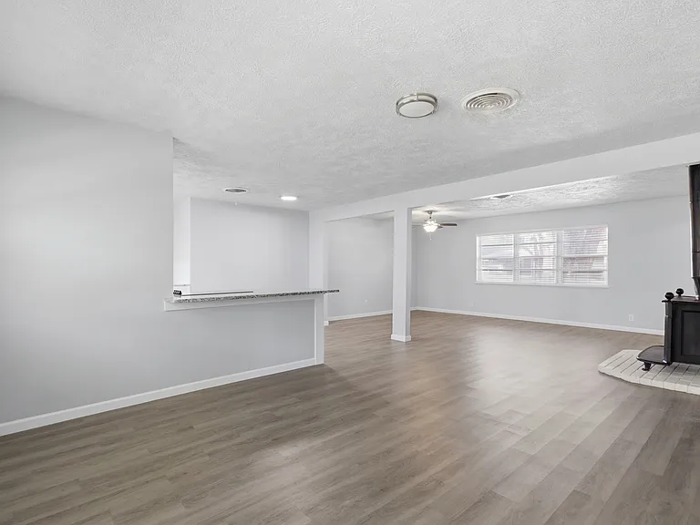 2120 Nottingham Blvd — Photo 10