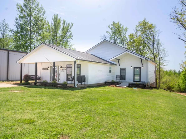 6123 Woodmont Dr, Tuscumbia, AL 35674