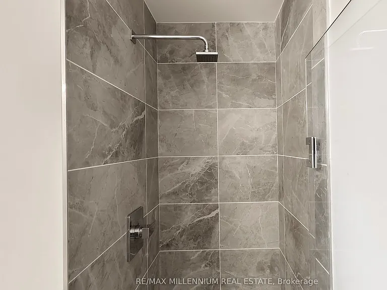 30 Elm Dr W #807 — Photo 25